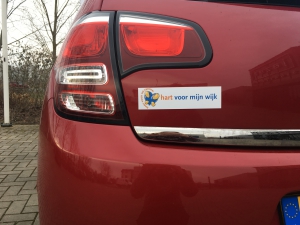 een sticker op een auto een sticker op een auto